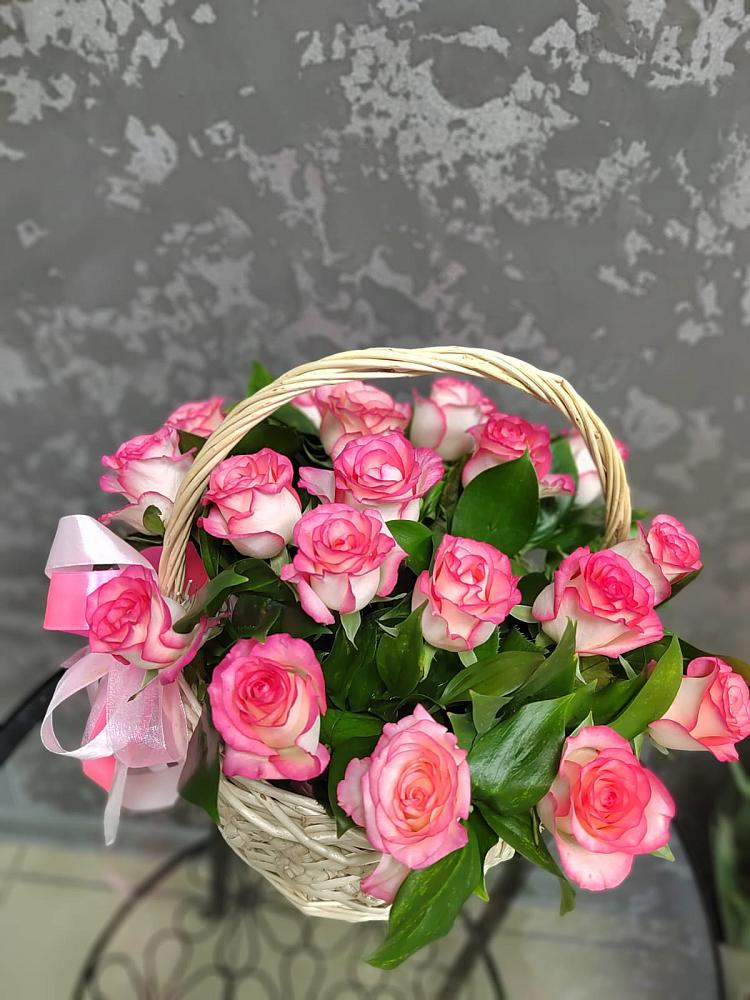 Цветочная композиция из Розы в корзине в Филиппенково