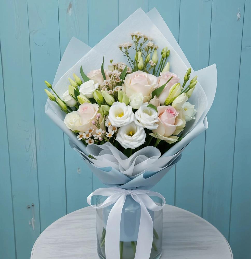 Букет цветов из: Розы и Лизиантусы в Филиппенково