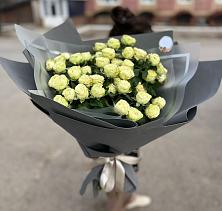 Букет Белые кустовые розы Солинеро в Филиппенково