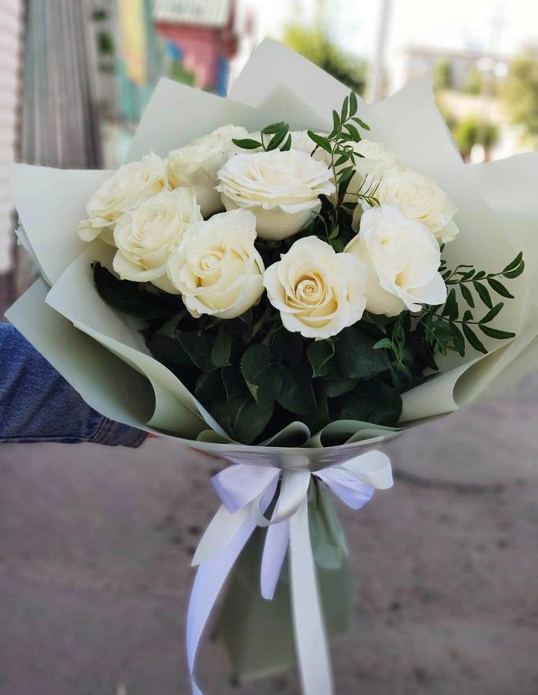 Букет Белые розы Проуд в Филиппенково