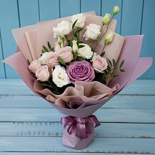 Букет цветов из:  Розы и Лизиантусы в Филиппенково