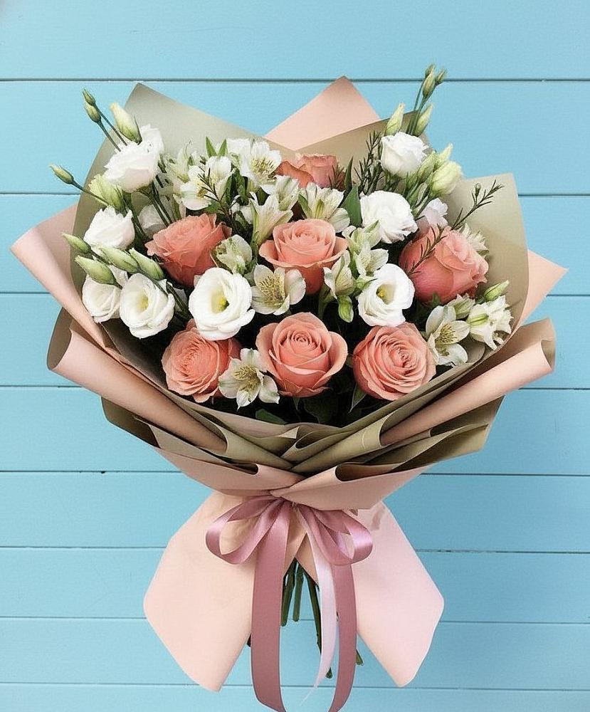 Букет цветов из: Розы, Альстромерии и Лизиантусы в Филиппенково