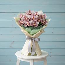 Букет цветов из:  Орхидеи и Розы в Филиппенково