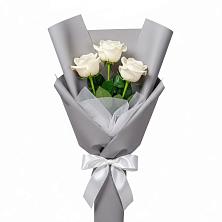Букет 3 белые розы в Филиппенково