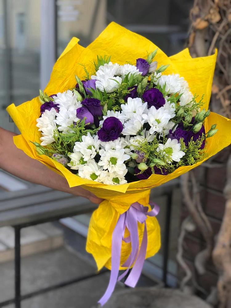 Букет цветов из: Ирисы, Хризантемы и Ромашки в Филиппенково