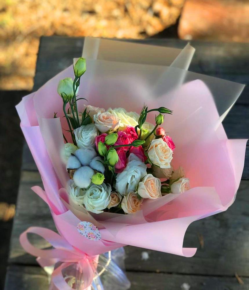 Букет цветов из: Розы и Лизиантусы в Филиппенково