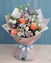 Букет цветов из:  Лизиантусы, Розы, Альстромерии и Гипсофила в Филиппенково