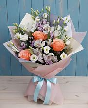 Букет цветов из:  Лизиантусы, Розы, Альстромерии и Гипсофила в Филиппенково