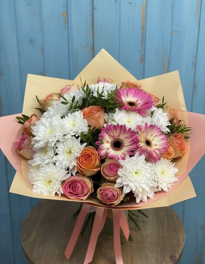 Букет цветов из: Розы, Герберы и Хризантемы в Филиппенково