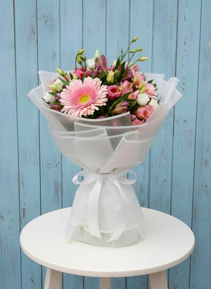 Букет цветов из: Герберы, Альстромерии и Лизиантусы в Филиппенково