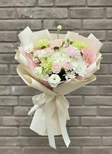 Букет цветов из:  Гвоздики, Розы, Лизиантусы и Хризантемы #REPLACE_PRED# Филиппенково