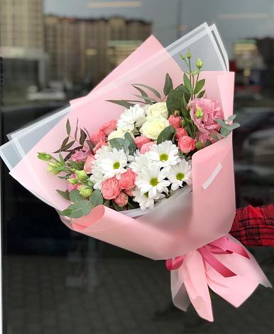 Букет цветов из: Розы, Лизиантусы и Хризантемы в Филиппенково