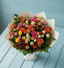 Букет Микс из разноцветных кустовых роз в Филиппенково