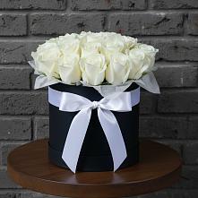 Цветочная композиция из Розы в шляпной коробке в Филиппенково